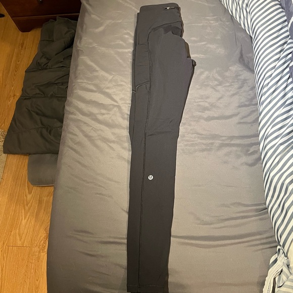 Lululemon Train Pocket Leggings - Picture 3 of 10